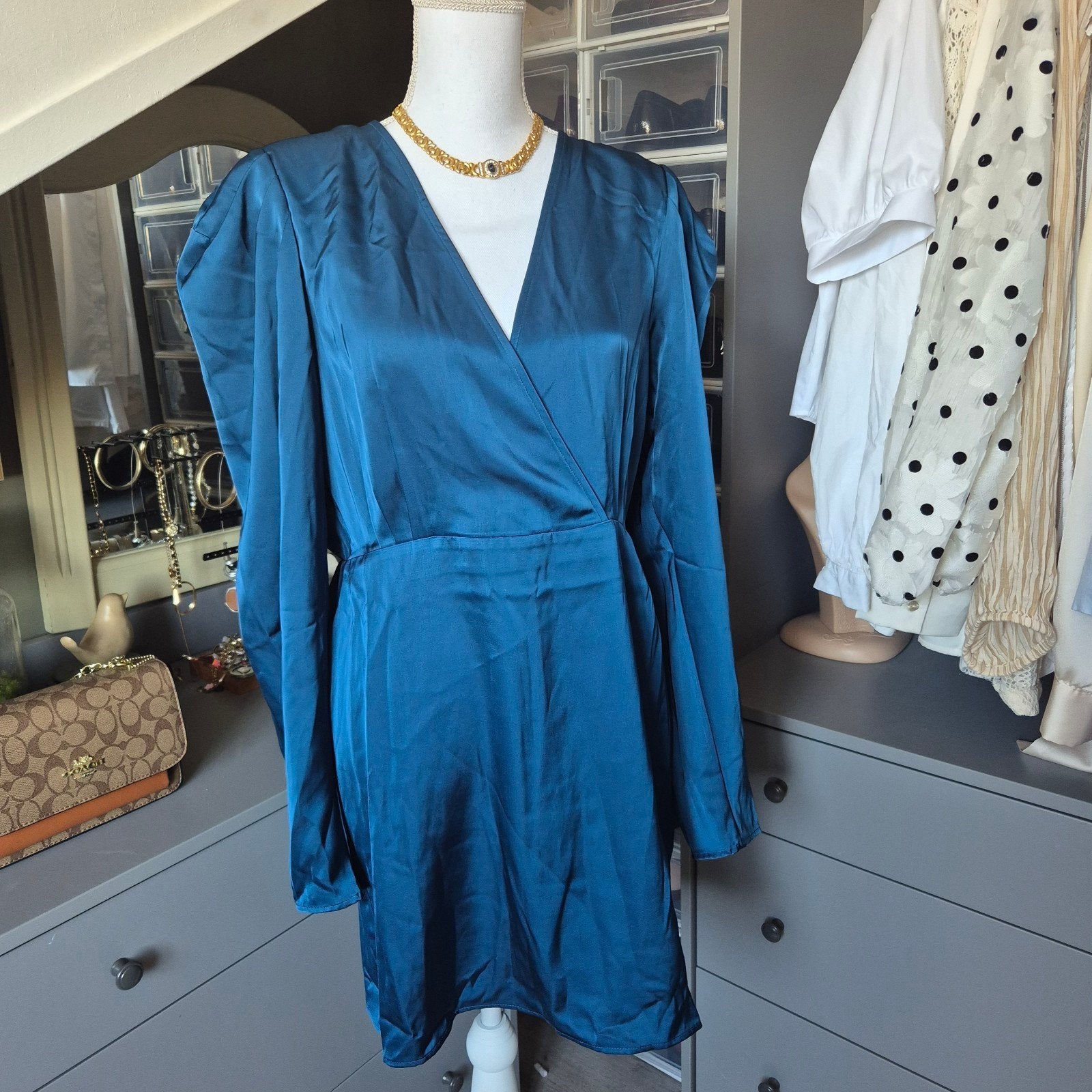 Nieuw! NA-KD satijnen overslagjurk petrolblauw – Maat 42, Kleding | Dames, NA-KD, Blauw, Maat 42/44 (L), Nieuw