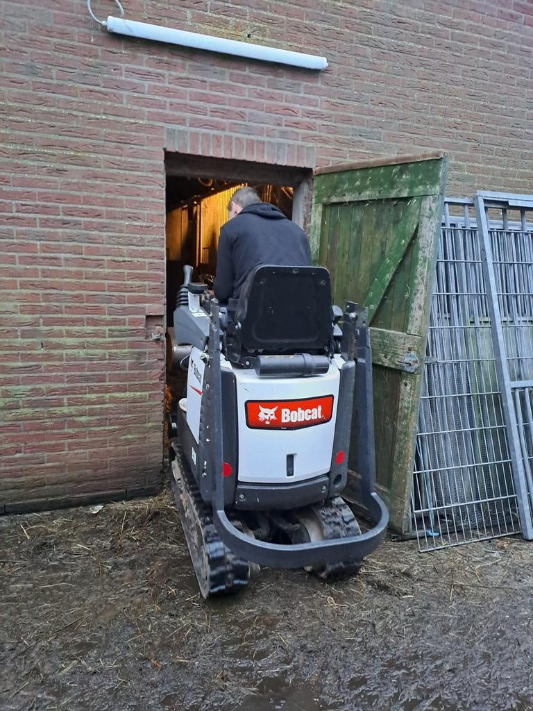 Bobcat E10 minigraver te huur, Tuin en Terras, Hand-tuingereedschap, Ophalen of Verzenden