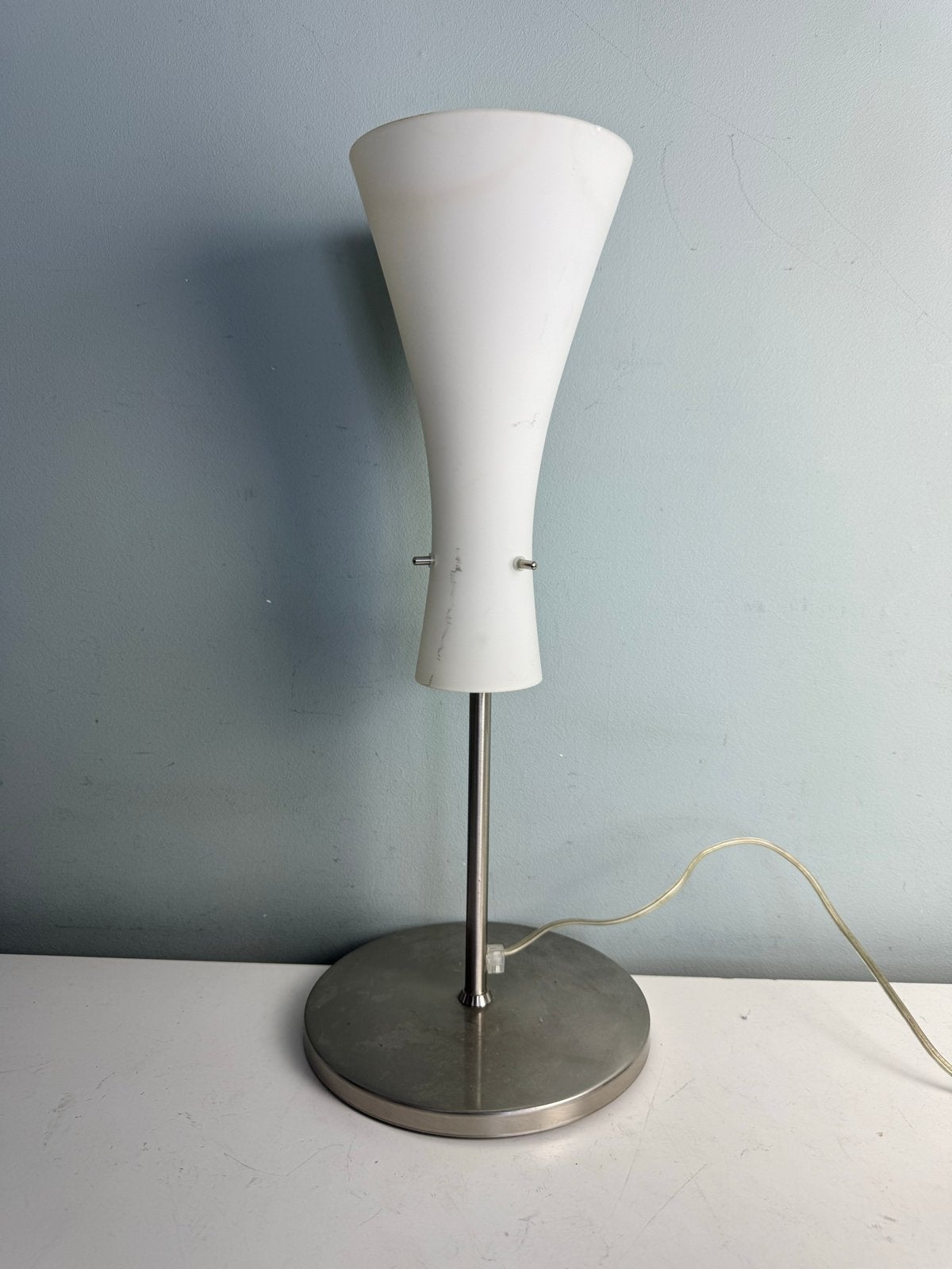 Retro Diabolo Tafellamp - Wit met RVS Voet, Gebruikt, ?, ?, ?