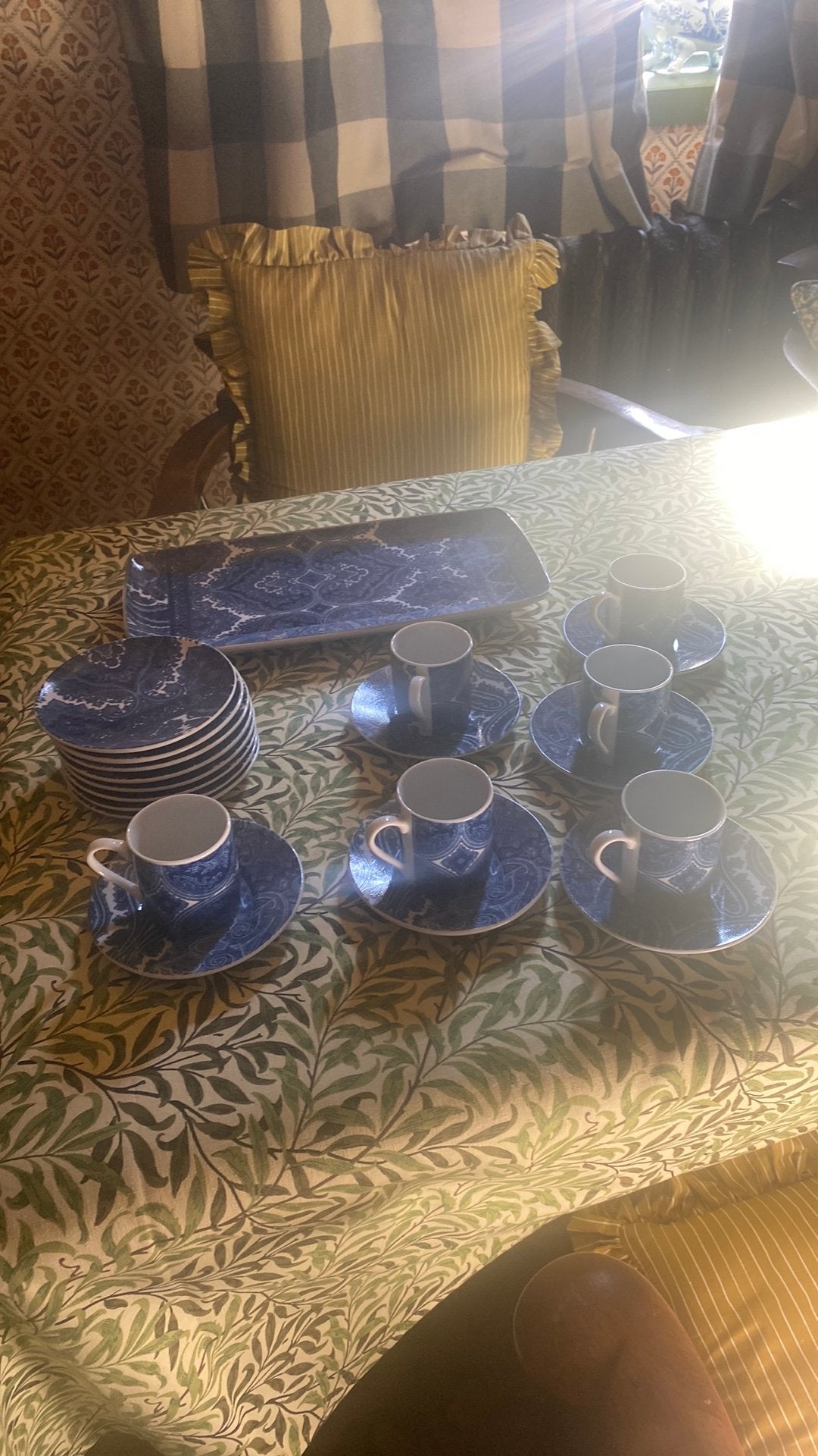 Koffieservies in blauw wit paisley patroon, Ophalen of Verzenden, Zo goed als nieuw, Overige stijlen, Kop(pen) en/of Schotel(s)