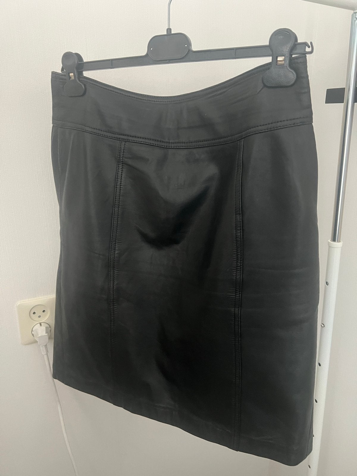 Gerry Weber Zwarte Leren Rok Maat 38, Kleding | Dames, Rokken, Maat 38/40 (M), Zwart, Ophalen of Verzenden, Knielengte