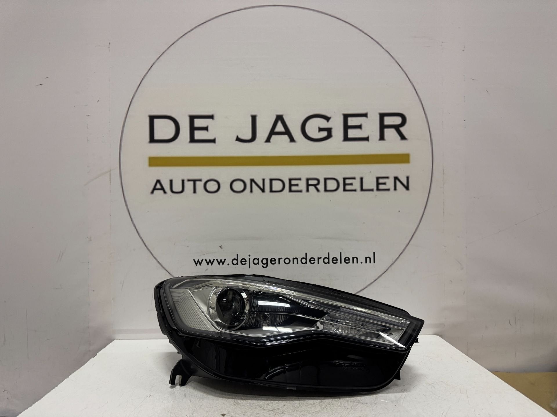 AUDI A6 C7 4G FACELIFT XENON LED KOPLAMP RECHTS 4G0941006F, Gebruikt, AUDI AG, Auto-Union-Strasse 1
85045  Ingolstadt, DE, Kundenbetreuung@audi.de