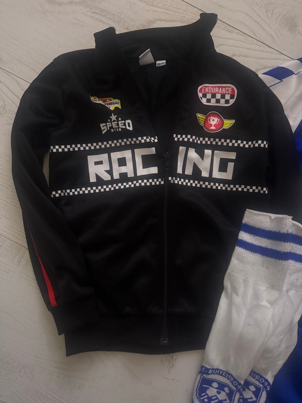 Sportkleding pakket: Hummel voetbaltenue & Racing jasje, Ophalen of Verzenden, Gebruikt, Jongen
