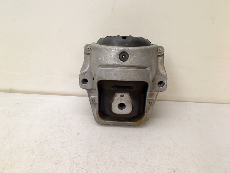 Motorsteun Rechts Audi A4 Avant Quattro (B8) 8R0199381AJ, Gebruikt, Auto-Union-Straße  1, Ingolstadt 85057, , Duitsland, Info@audi.de