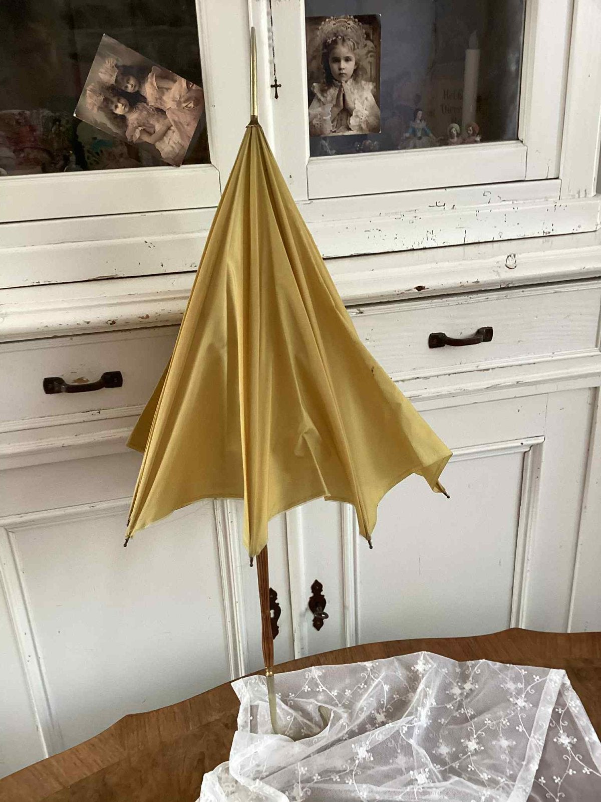 Brocante gele paraplu, Ophalen of Verzenden