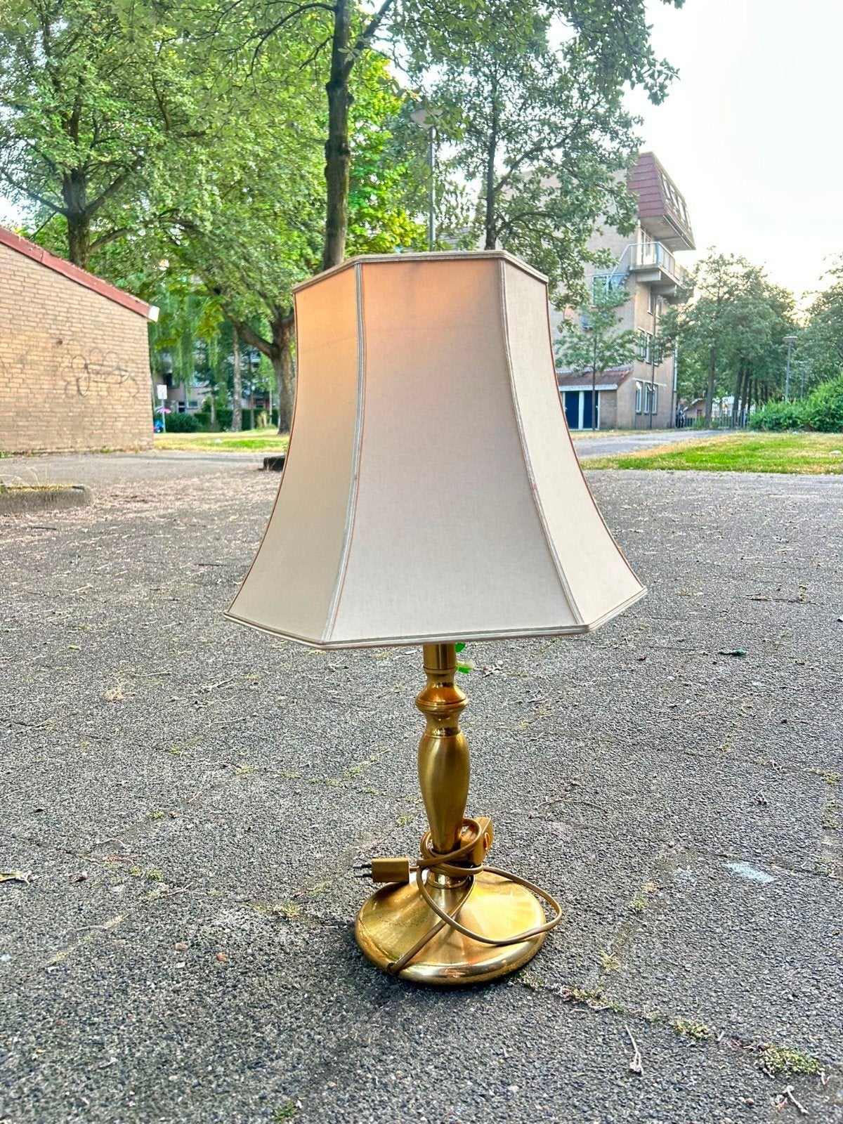 Vintage Victoriaanse Tafellamp - Messing met Stoffen Kap, Antiek en Kunst, Ophalen