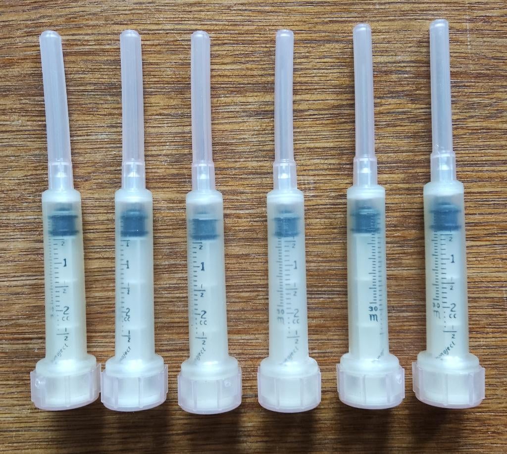 Injectiespuiten voor injecteren vloeistoffen/afnemen bloed, Ophalen of Verzenden, Zo goed als nieuw