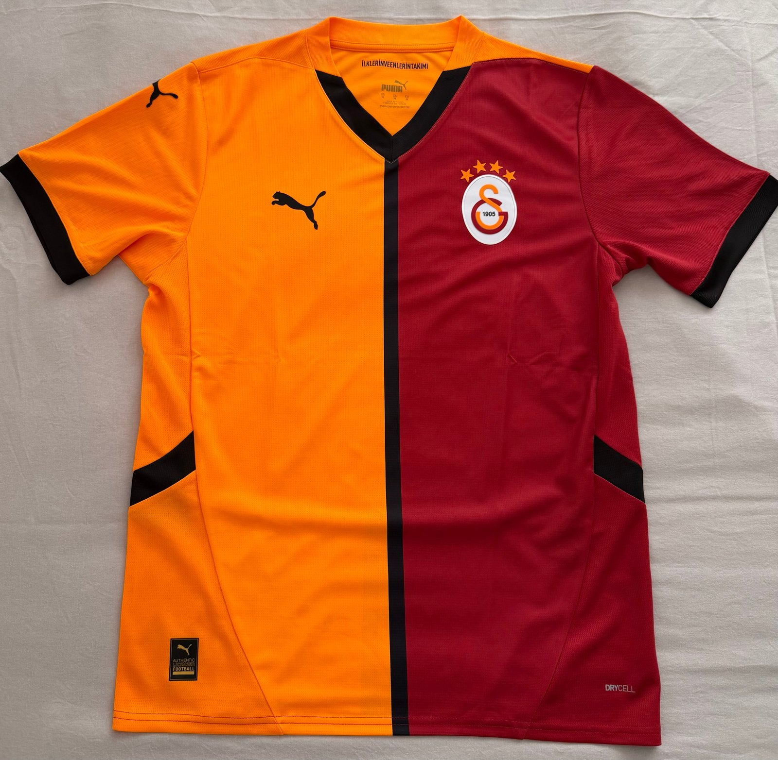 Origineel Galatasaray Thuisshirt 2023/2024 - Maat M, Sport en Fitness, Voetbal, Ophalen of Verzenden, Nieuw, Shirt