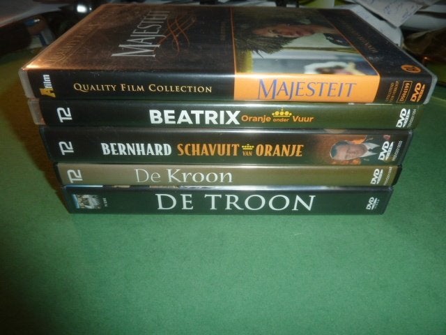 5 TV series over het Nederlands koningshuis op dvd, Alle leeftijden, Verzenden, Zo goed als nieuw, Drama