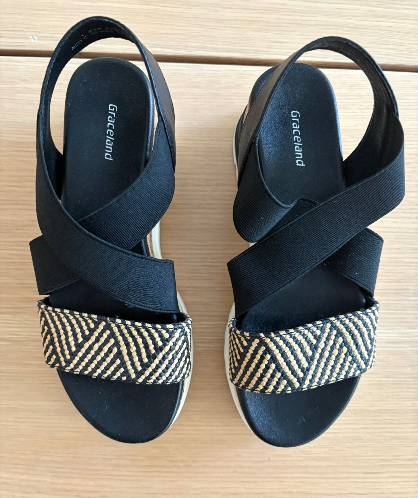 Graceland sandalen met kurk plateauzool, Ophalen of Verzenden, Zo goed als nieuw, Zwart, Sandalen of Muiltjes