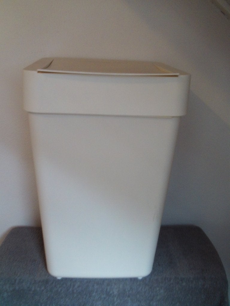 Afvalbak / wasmand, 40 liter of meer, Ophalen, Zo goed als nieuw, Kunststof
