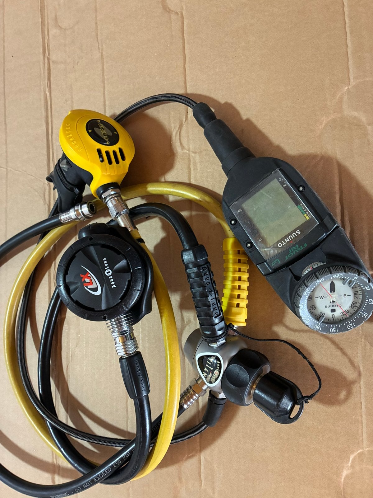 Aqualung duikregelaar met Suunto duikcomputer, Ophalen of Verzenden, Gebruikt, Overige typen