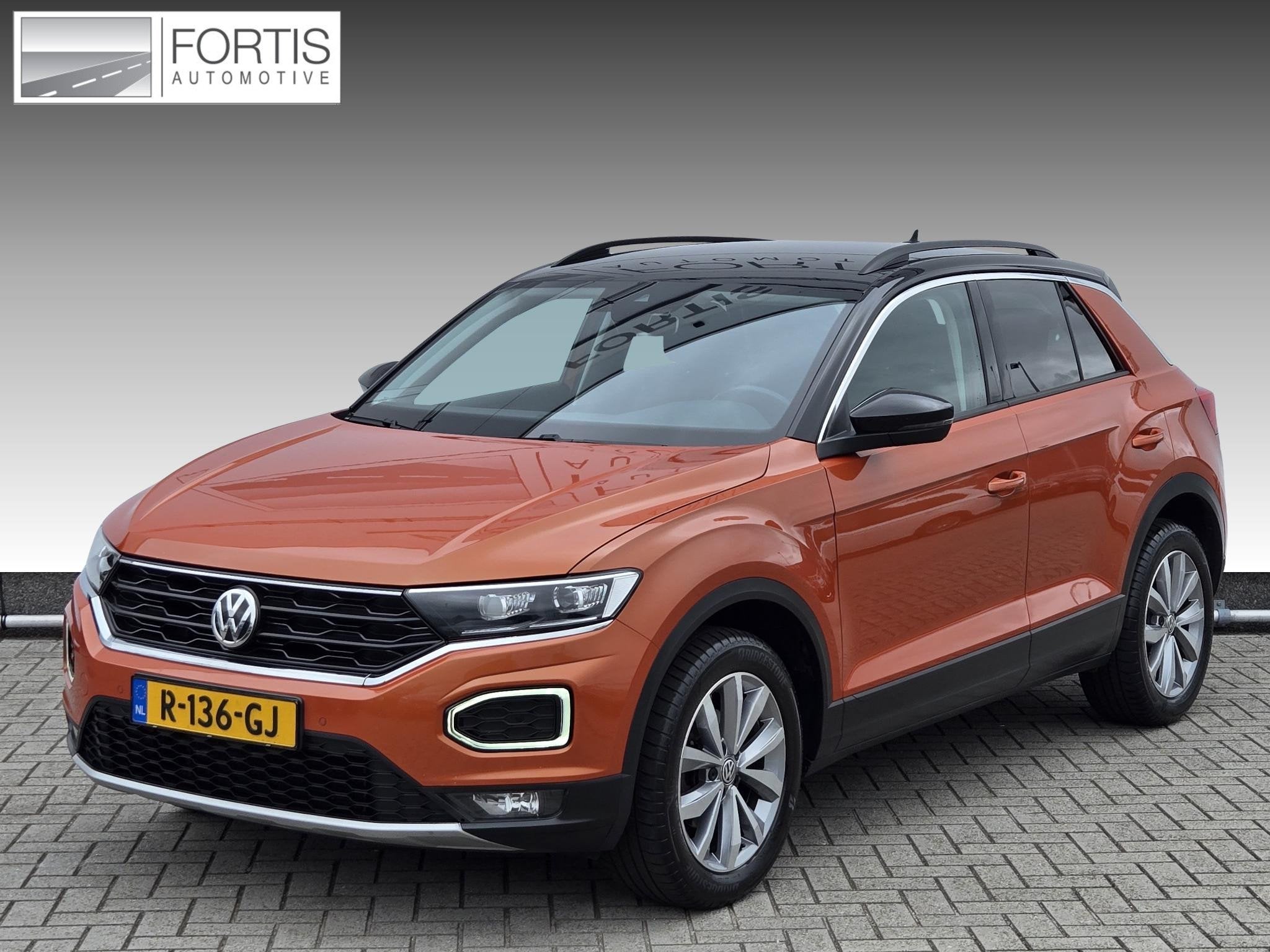 Volkswagen T-Roc 1.5 TSI Style Business | Automaat| Trekhaak, Auto's, Volkswagen, Stof, 150 pk, Bedrijf, Automatische klimaatregeling