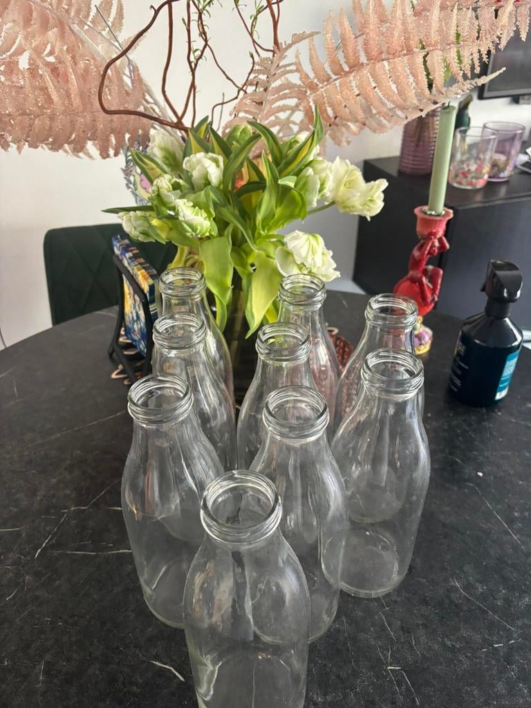 9 x glazen flessen. 1 liter. 5 eu, Ophalen, Glas of Glazen, Overige stijlen, Glas