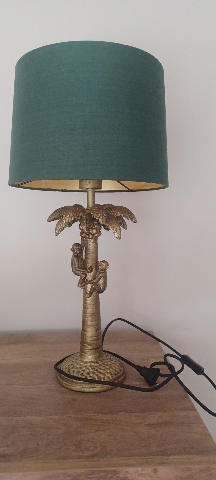 Gouden tafellamp met apen en palmboom, groene kap, Ophalen, Overige merken, Metaal, Met kap