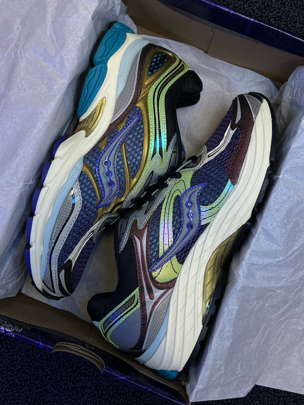 Saucony ProGrid Omni 9 "Crystal Cave" (S70783-1) EU 40.5, Ophalen of Verzenden, Nieuw, Overige kleuren, Sneakers of Gympen