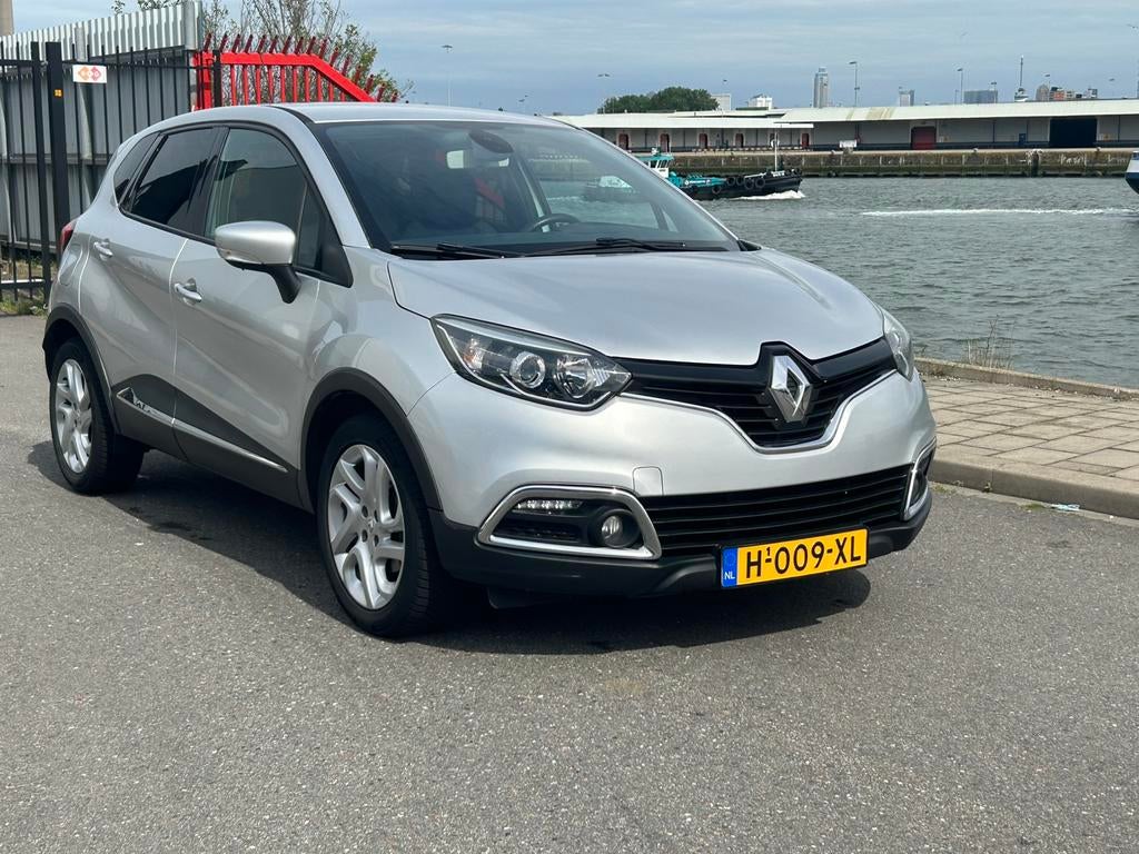 Renault Captur 1.2 TCE 120 PK AUT CAMERA PDC ECC NAVI, Stof, 625 kg, 4 cilinders, 19 km/l