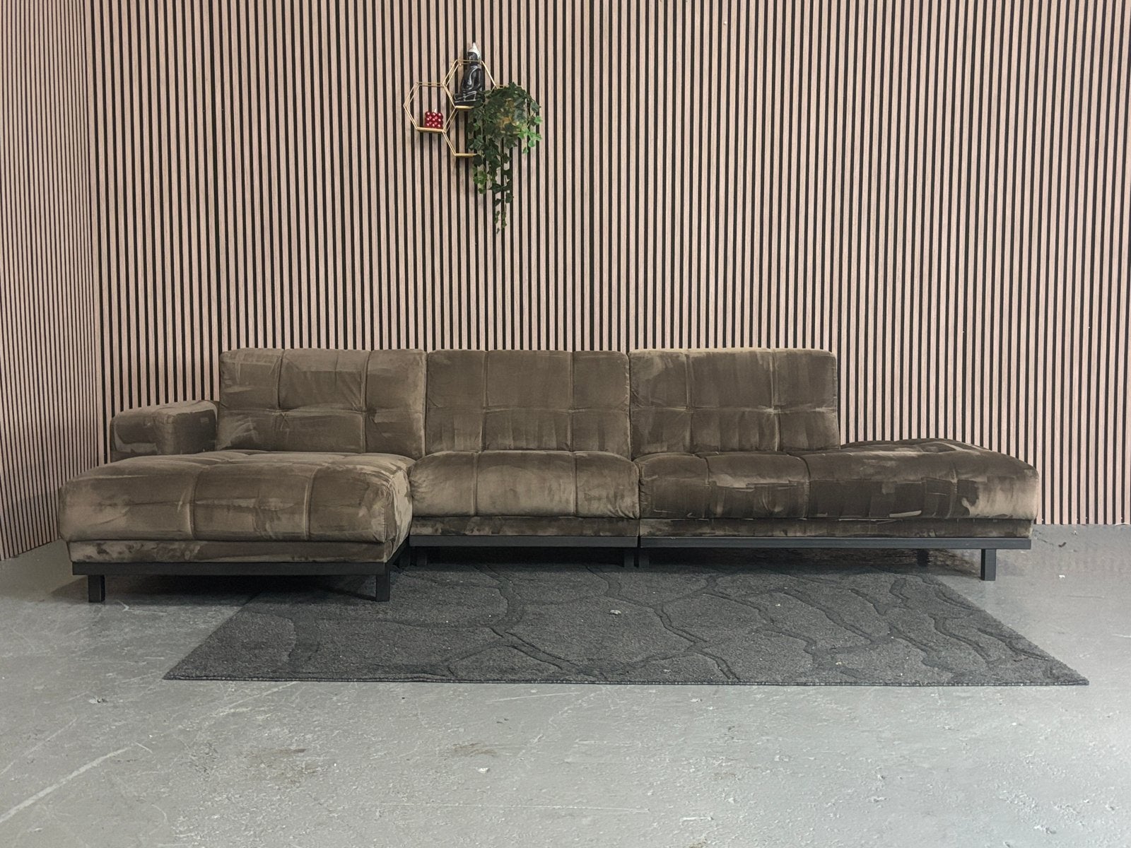 GRATIS LEVERING Velvet Loungebank Bruin 325x140 GEREINIGD, 125 tot 150 cm, Hoekbank, 300 cm of meer, Ophalen of Verzenden
