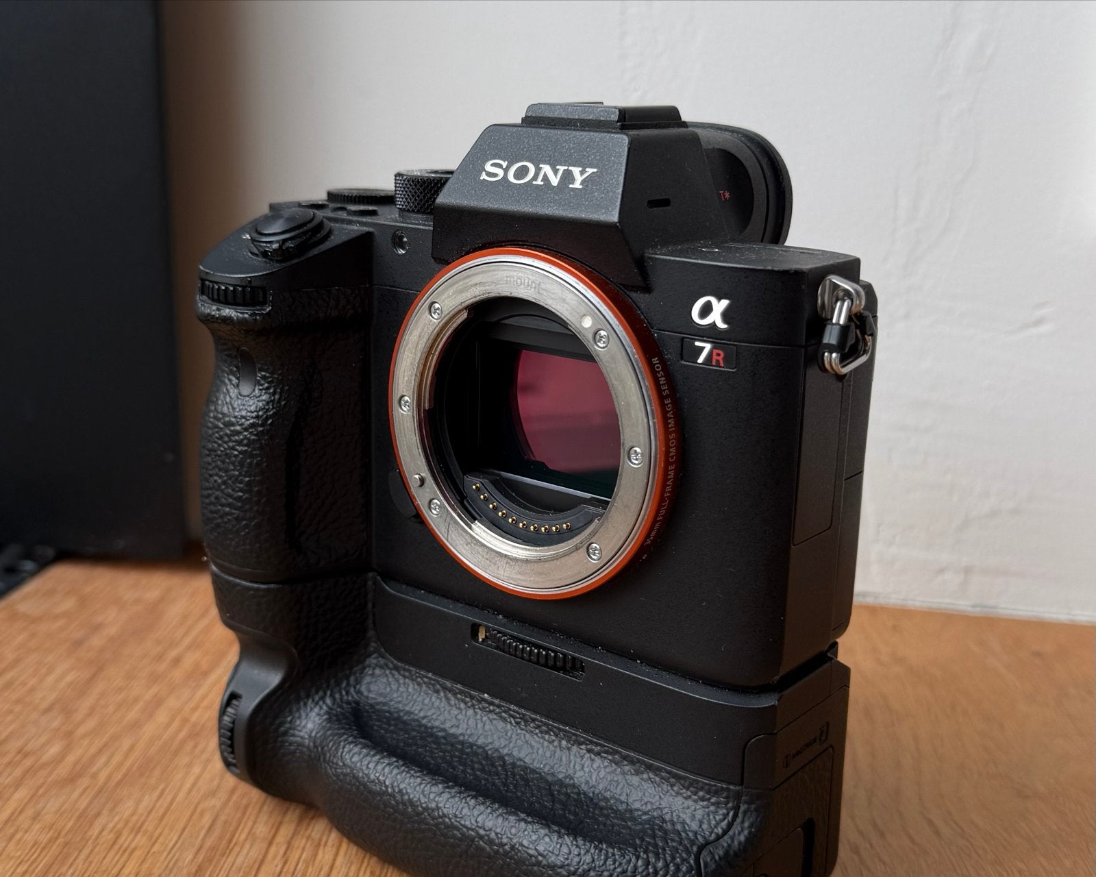 Sony a7Riii Systeemcamera met Vertical Grip, Audio, Tv en Foto, Fotocamera's Digitaal, Gebruikt, Ophalen of Verzenden, Grip, Sony