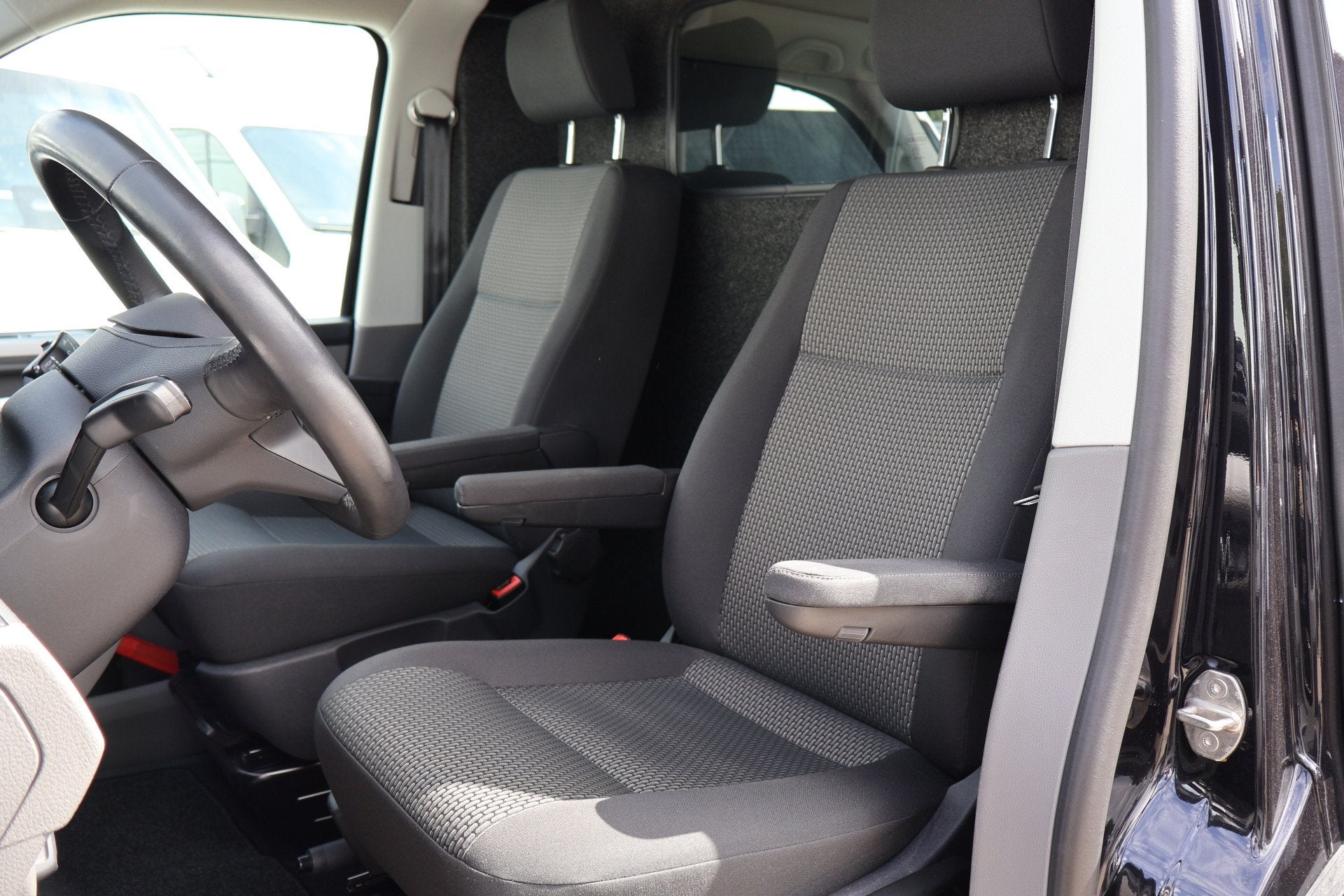 Volkswagen Transporter 2.0 TDI L2 H1 Bulli Automaat 2x Schui, Auto's, Stof, Gebruikt, Euro 6, 4 cilinders