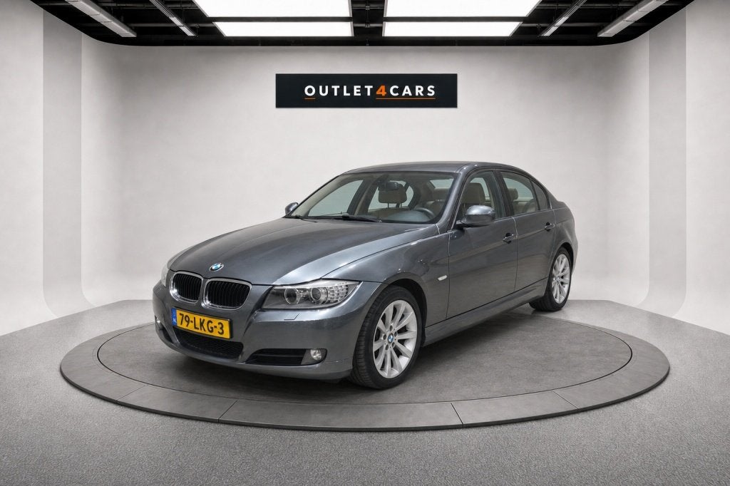 BMW 3 Serie 318i Business Line (bj 2010, automaat), Auto's, Automaat, Euro 5, 15 km/l, Sedan