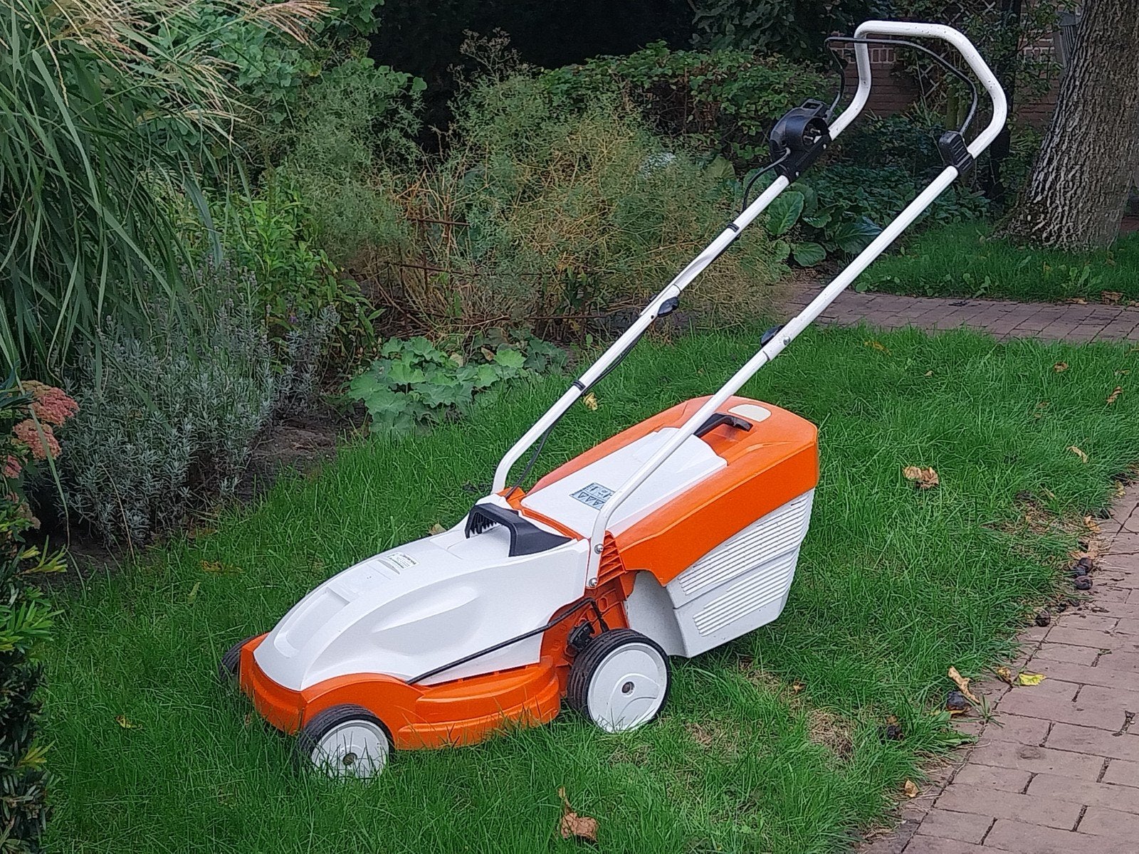 Stihl grasmaaier, Tuin en Terras, Ophalen, Cirkelmaaier, Stihl, Elektrische grasmaaier