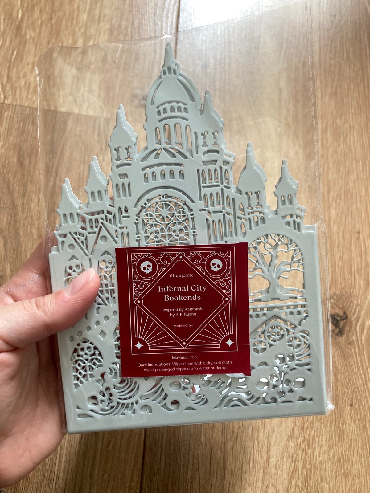 Illumicrate R. F. Kuang - Babel Infernal City bookends, Boeken, Ophalen of Verzenden, Nieuw