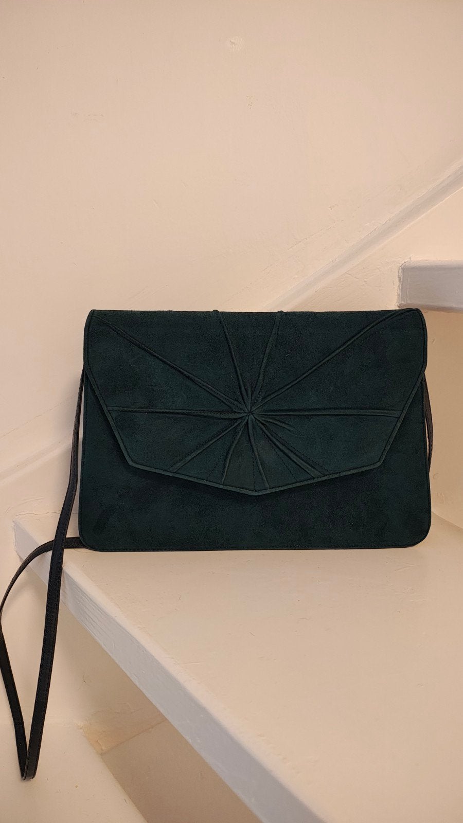 Vintage suède clutch - François Pinet Paris, Sieraden, Tassen en Uiterlijk, Ophalen of Verzenden, Zo goed als nieuw, Groen, Avondtasje