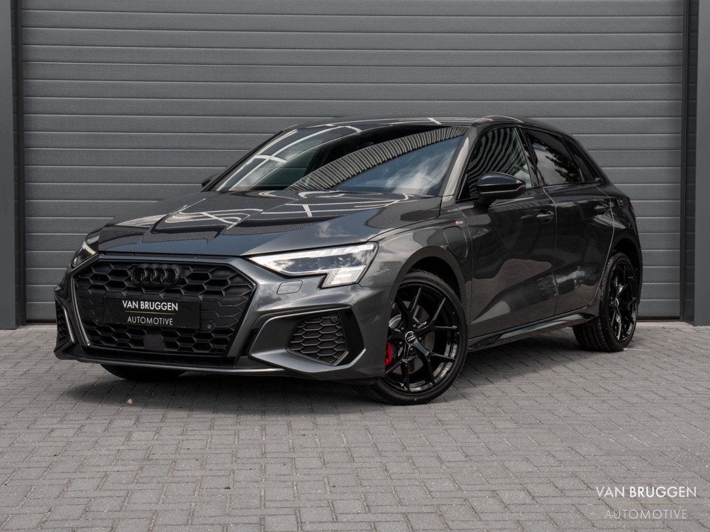 Audi A3 Sportback 45 TFSI e S-Line RS-Stoelen Massage B&O HU, Auto's, Audi, Gebruikt, 4 cilinders, Hybride Elektrisch/Benzine