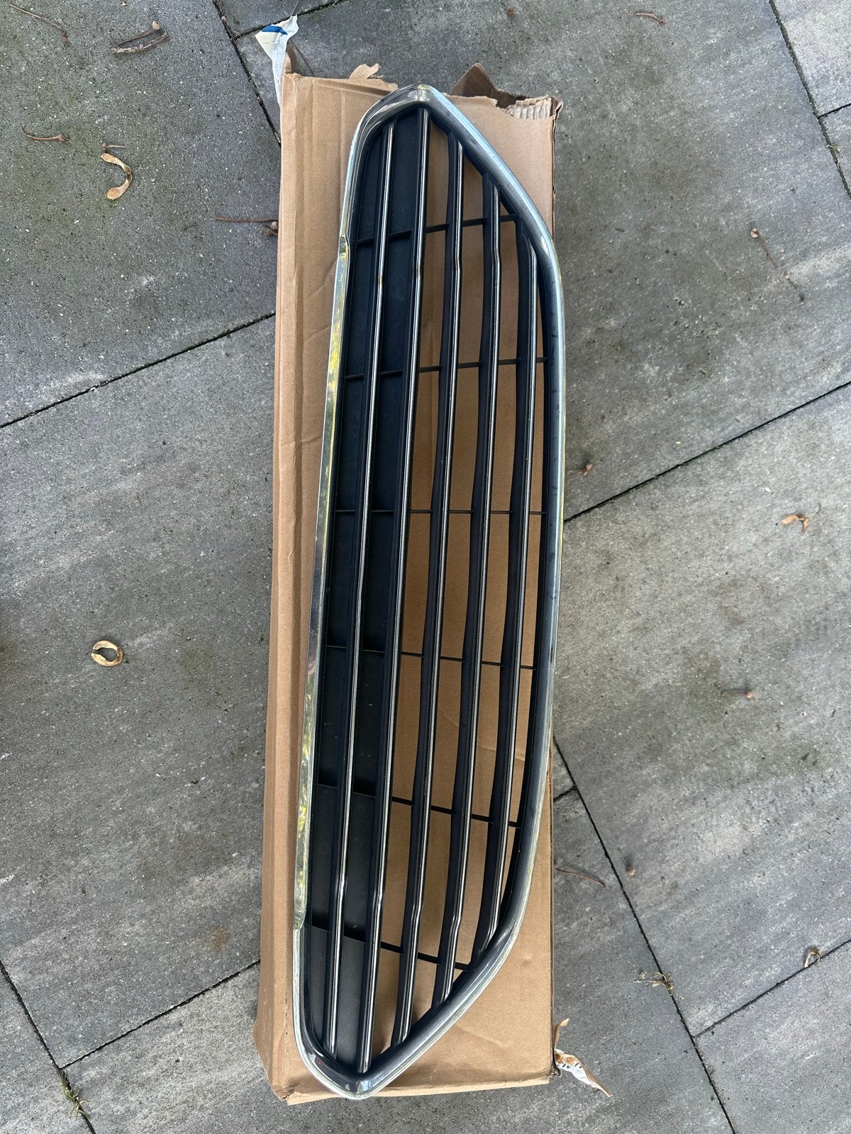 Ford Fiesta MK7.5 Titanium grille - Prima staat, Ophalen, Gebruikt, Voor, Ford