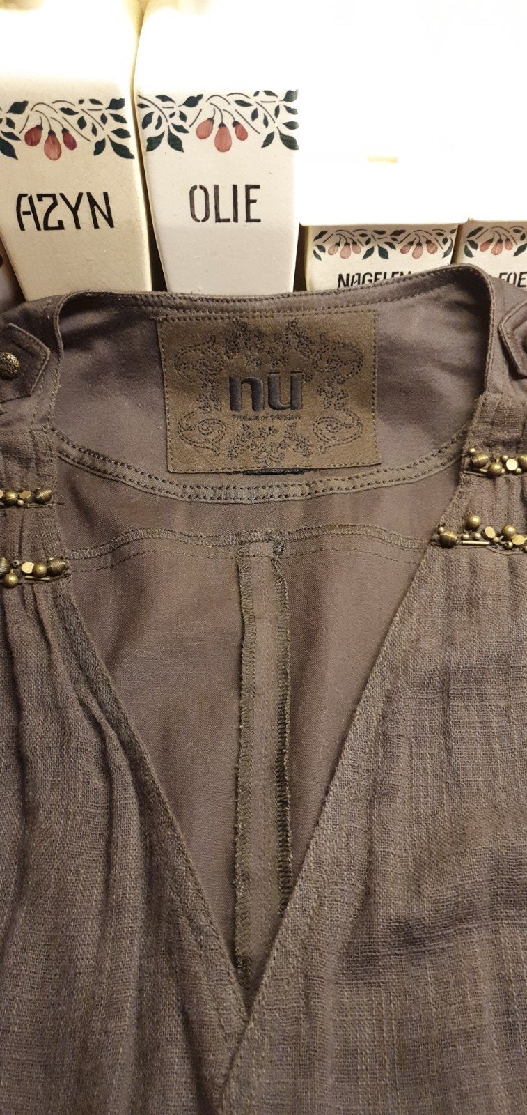 Nieuw bystaff Stijlvol vestje met kralen en strik - Merkloos, Kleding | Dames, Nu by staff, Ophalen of Verzenden, Nieuw