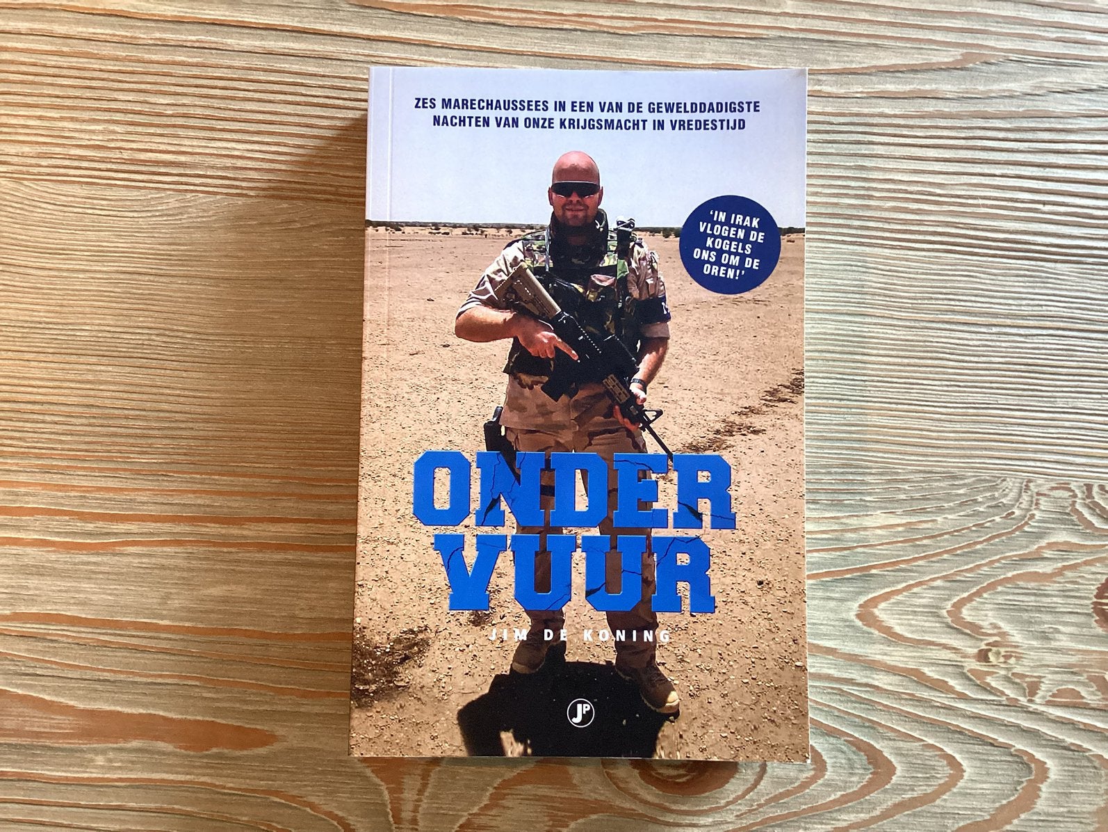 Jim de Koning - Onder vuur, Ophalen of Verzenden, Zo goed als nieuw, Jim de Koning