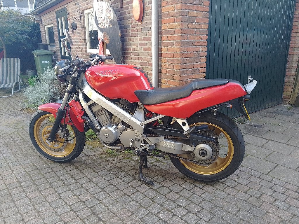 Bijzonder fraaie Honda NT 650 GT Hawk, 2 cilinders, Motorrijbewijs A, Gebruikt, Particulier