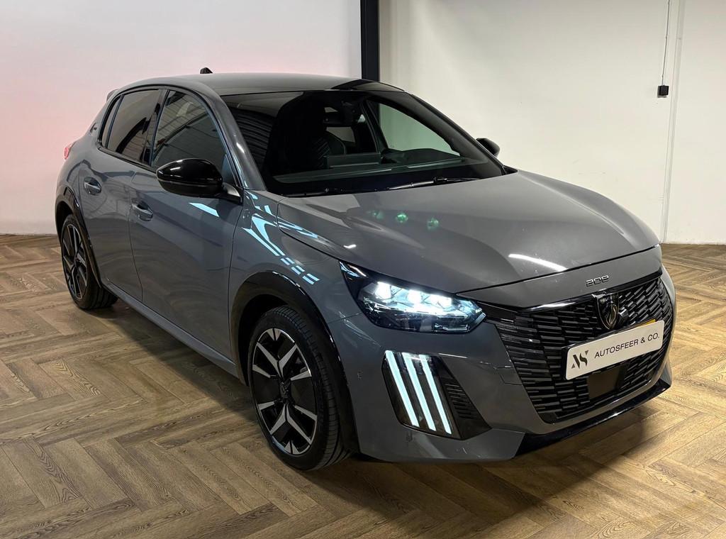 Peugeot 208 1.2 Hybrid 110 e-DCS6 GT 360 CAM BLINDSPOT CARPL, Auto's, Peugeot, Gebruikt, Zwart, 1199 cc, Leder