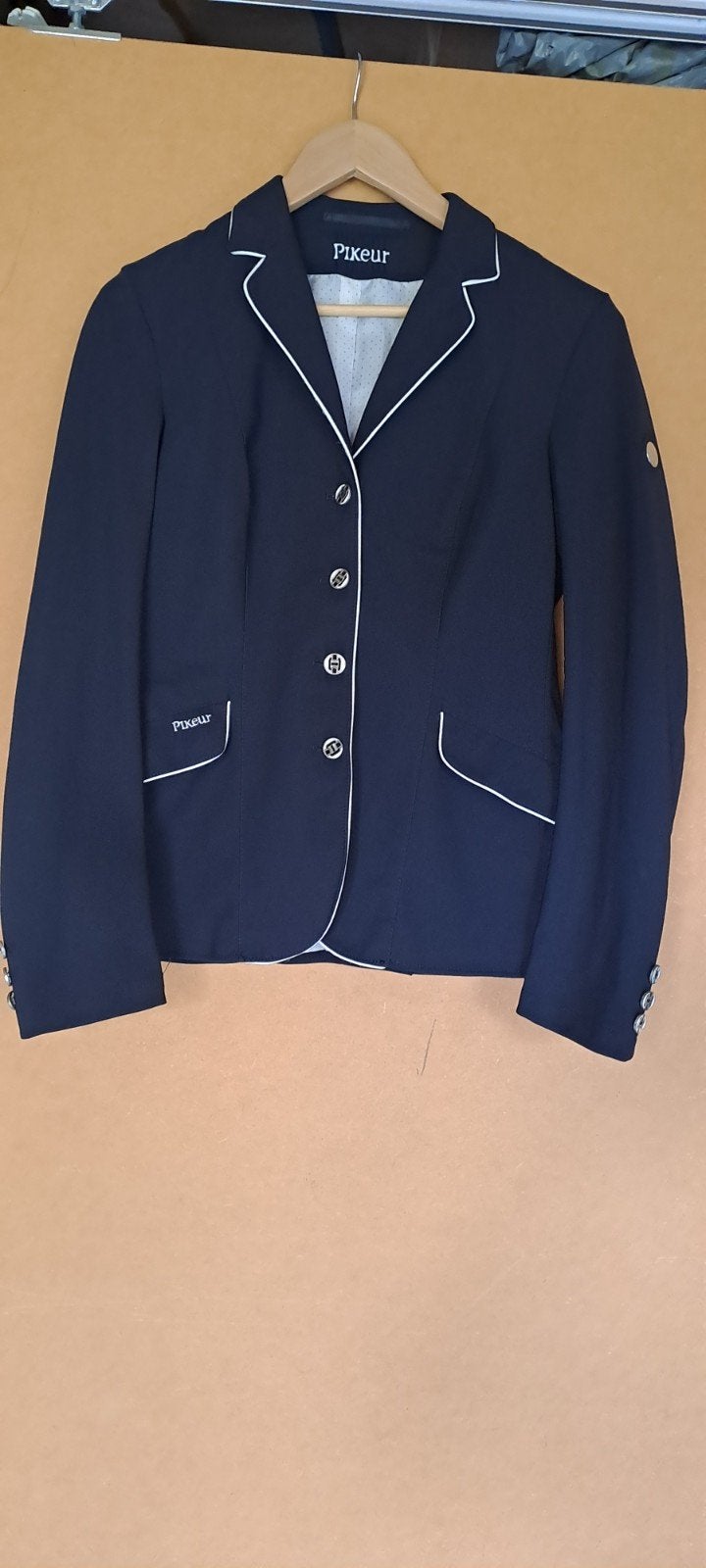 PIKEUR wedstrijd jasje, Dieren en Toebehoren, Paardrijkleding, Ophalen, Zo goed als nieuw, Dressuur, Bovenkleding