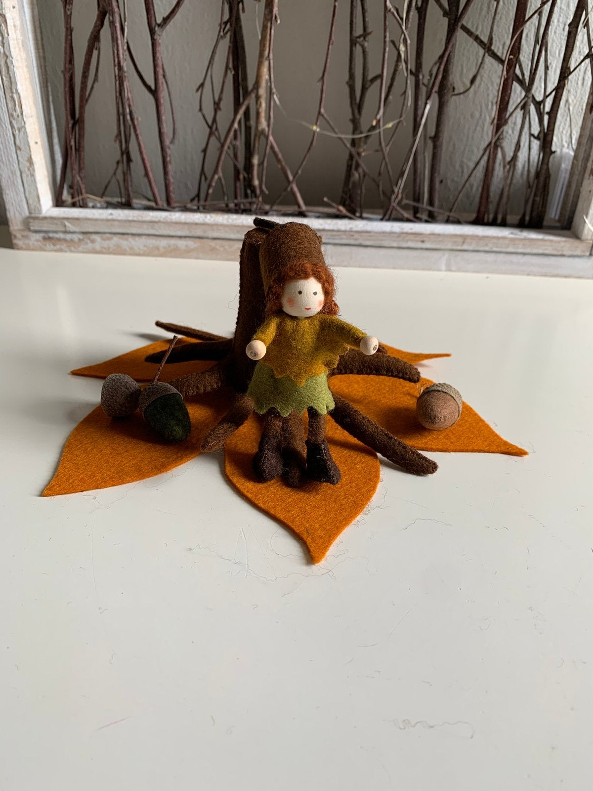 Herfsttafereeltje, Ophalen of Verzenden, Nieuw, Figuurtje(s), Wolvilt