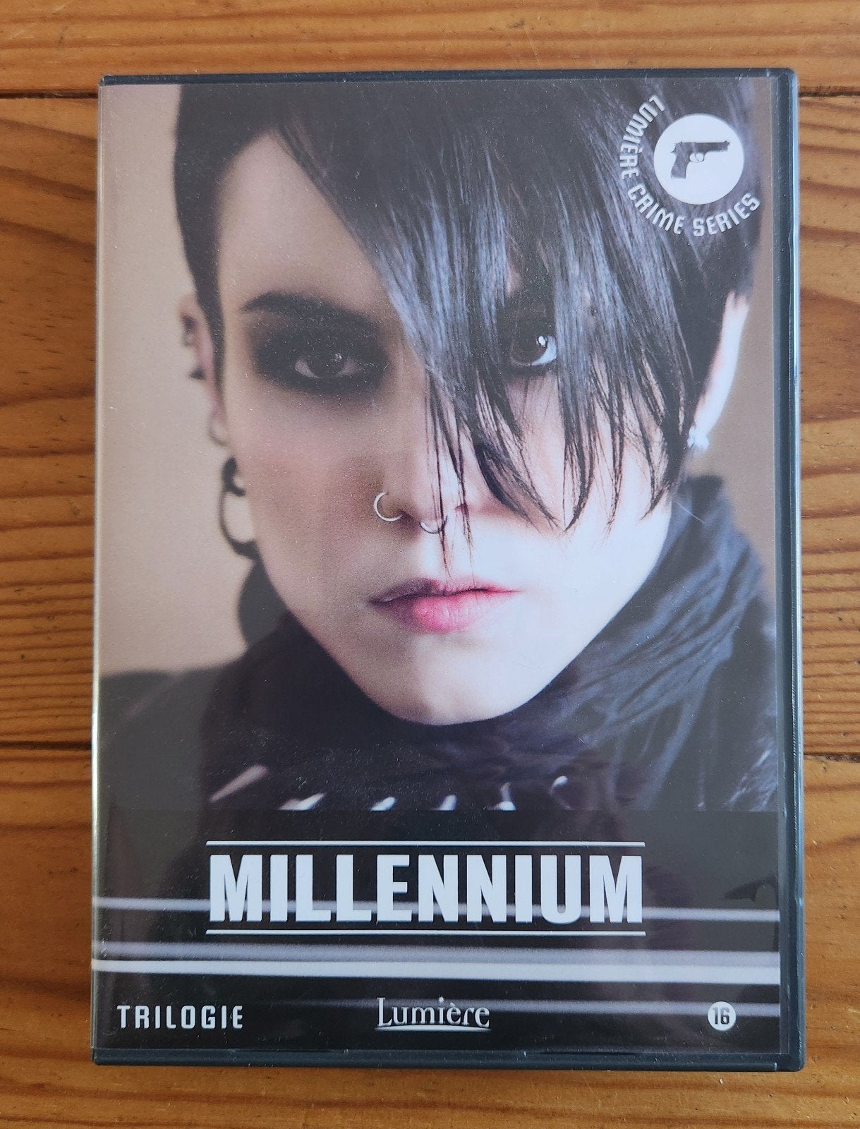 Millennium Trilogie - Lumière Crime Series, Engels, Vanaf 16 jaar, Speciale editie, Nederlands