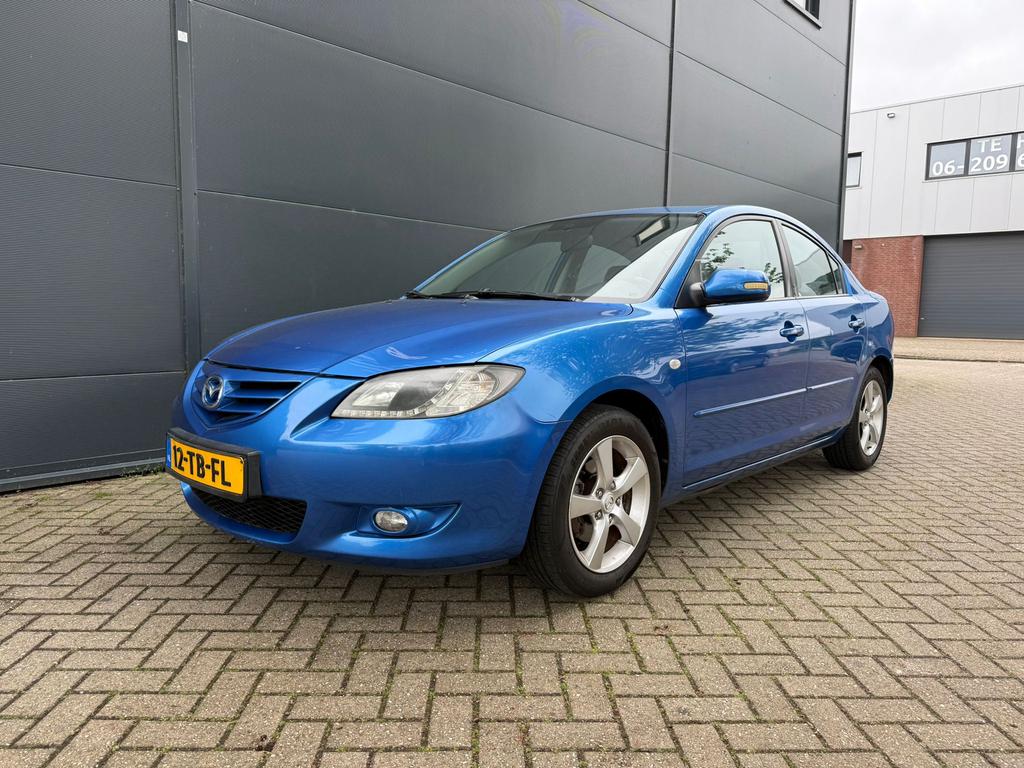 Mazda 3 1.6 Executive sportline / LEER / AIRCO / NL /, Auto's, Zwart, 4 cilinders, Blauw, 49 €/maand