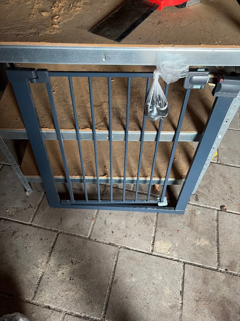 Traphekje, Ophalen, Zo goed als nieuw, Klemhekje, Hout