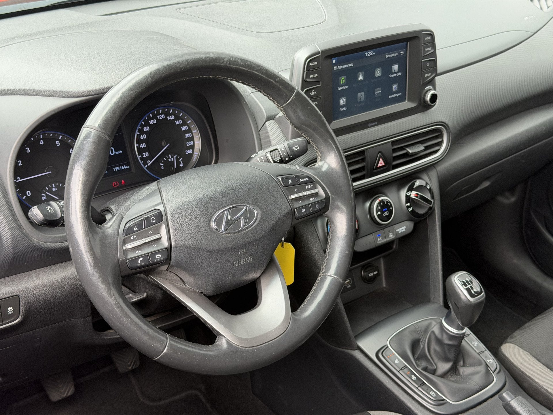 Foto 3 van Hyundai KONA 1.0T Premium | RIJKLAAR | Lane assist | Carplay