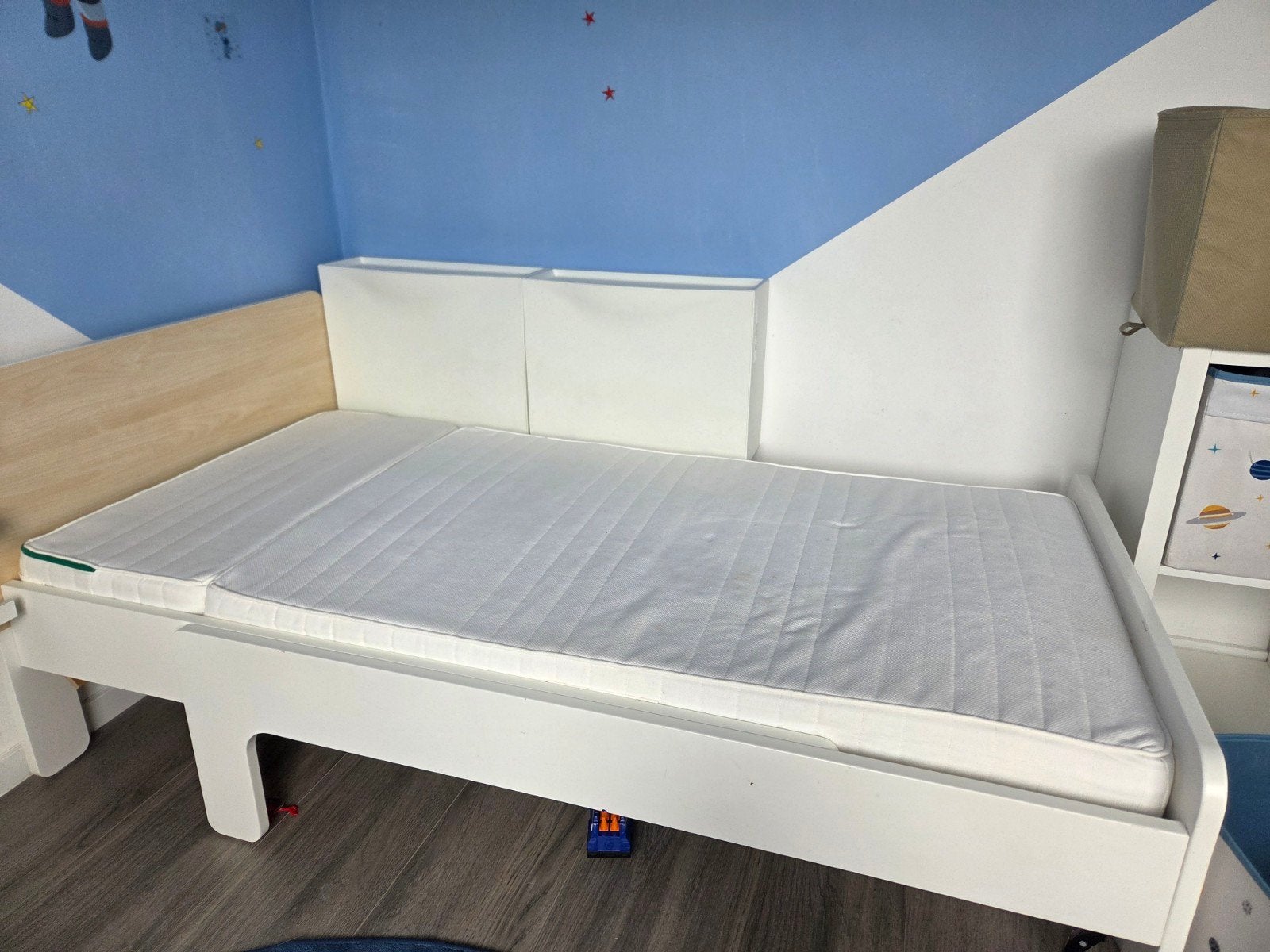 IKEA uitschuifbaar kinderbed te koop, Ophalen, 180 cm of meer, 70 tot 85 cm, Matras