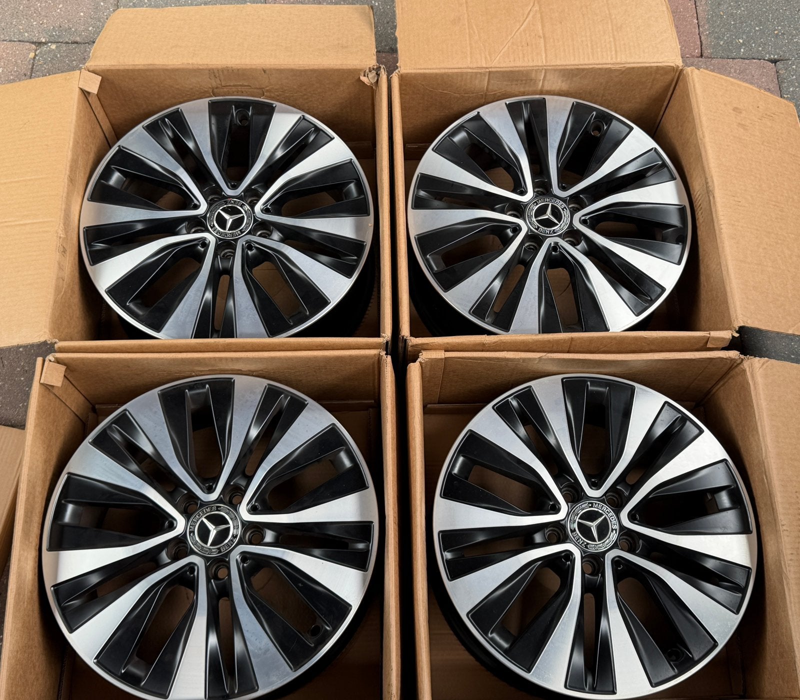 Nieuwe Originele Mercedes 17’’ Velgen A B C E V-Klasse Vito, 33 - 40 uur, Overige niveaus, Starter, Overige vormen