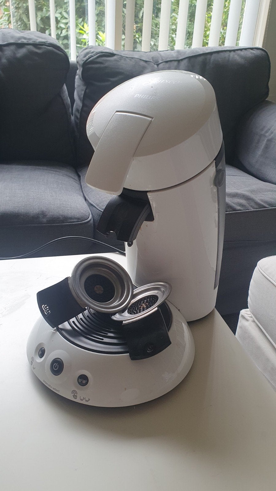 Witte Philips Senseo - weinig gebruikt, Witgoed en Apparatuur, Koffiemachine, Ophalen of Verzenden, Zo goed als nieuw, 2 tot 4 kopjes