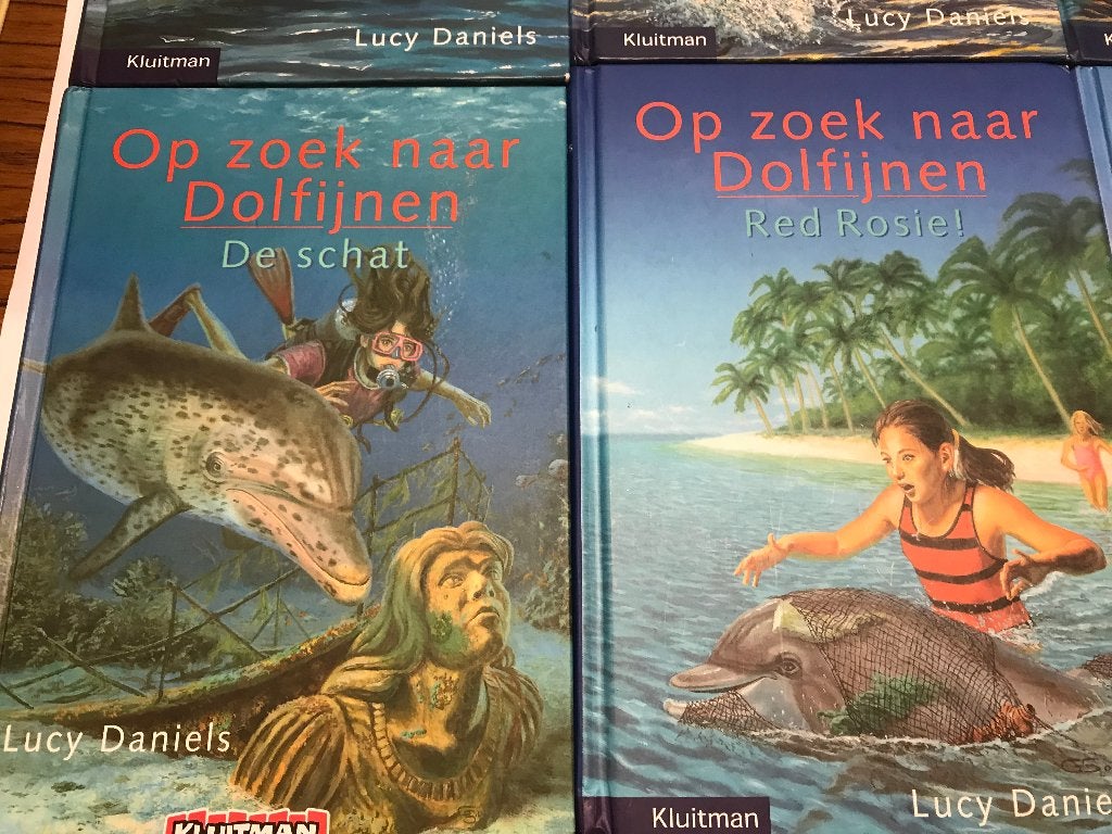 TK Nog 9 boeken van Op zoek naar Dolfijnen zie actuele lijst, Ophalen of Verzenden, Gelezen, Lucy Daniels, Fictie algemeen