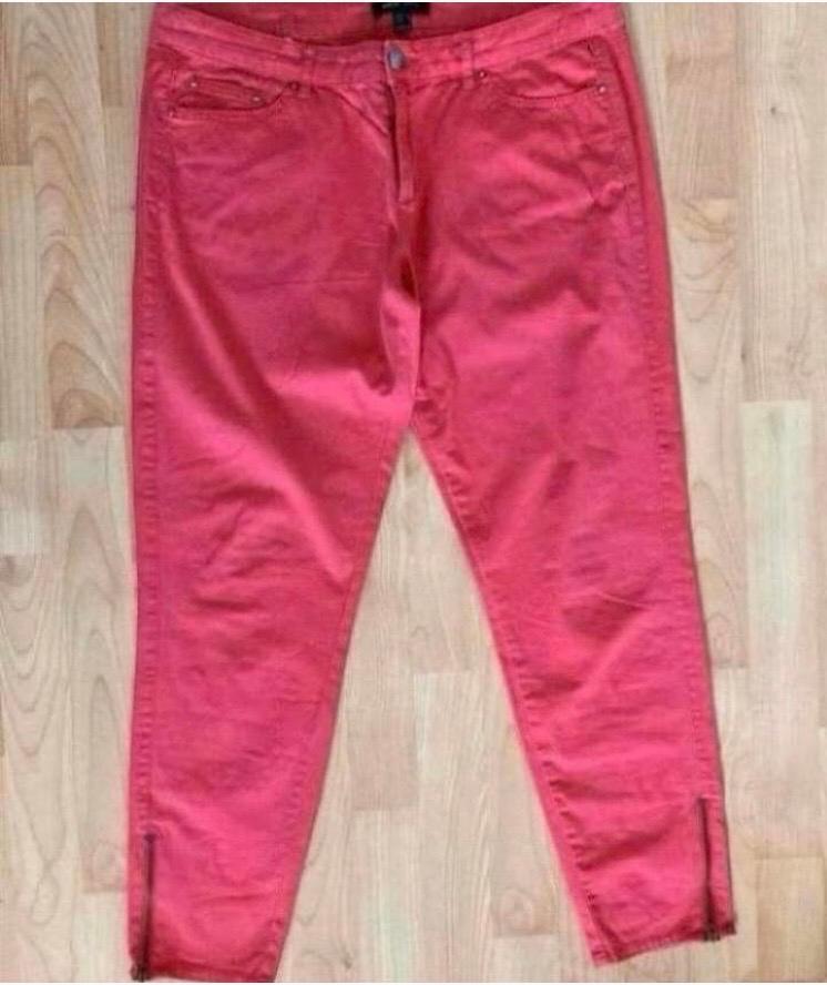 MANGO 7/8 broek, rood, maat 40 met ritsjes, Maat 38/40 (M), Verzenden, Zo goed als nieuw, Driekwart