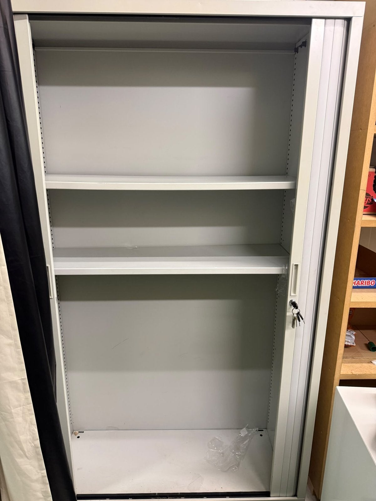 WERKRUIMTE / LOODS TE HUUR – AMSTERDAM NOORD INCL INVENTARIS, Amsterdam