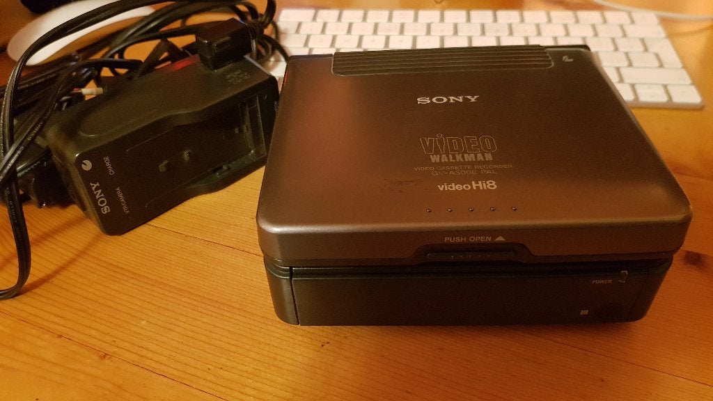 video walkman Sony Hi8, Audio, Tv en Foto, Ophalen of Verzenden, Gebruikt