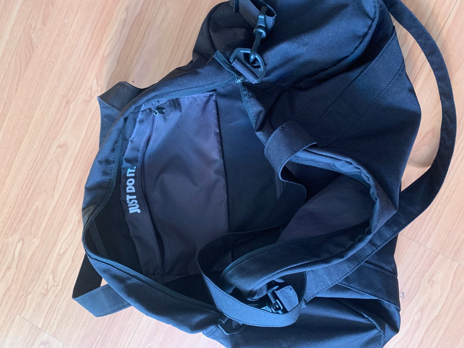Nike sporttas / duffeltas - Zwart met 'Just Do It', Sieraden, Tassen en Uiterlijk, Tassen | Sporttassen, Ophalen of Verzenden