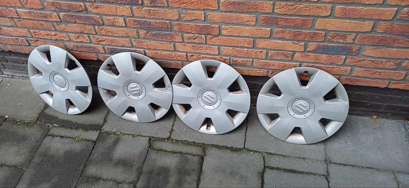 Set van 4 Suzuki wieldoppen, Ophalen of Verzenden, Gebruikt