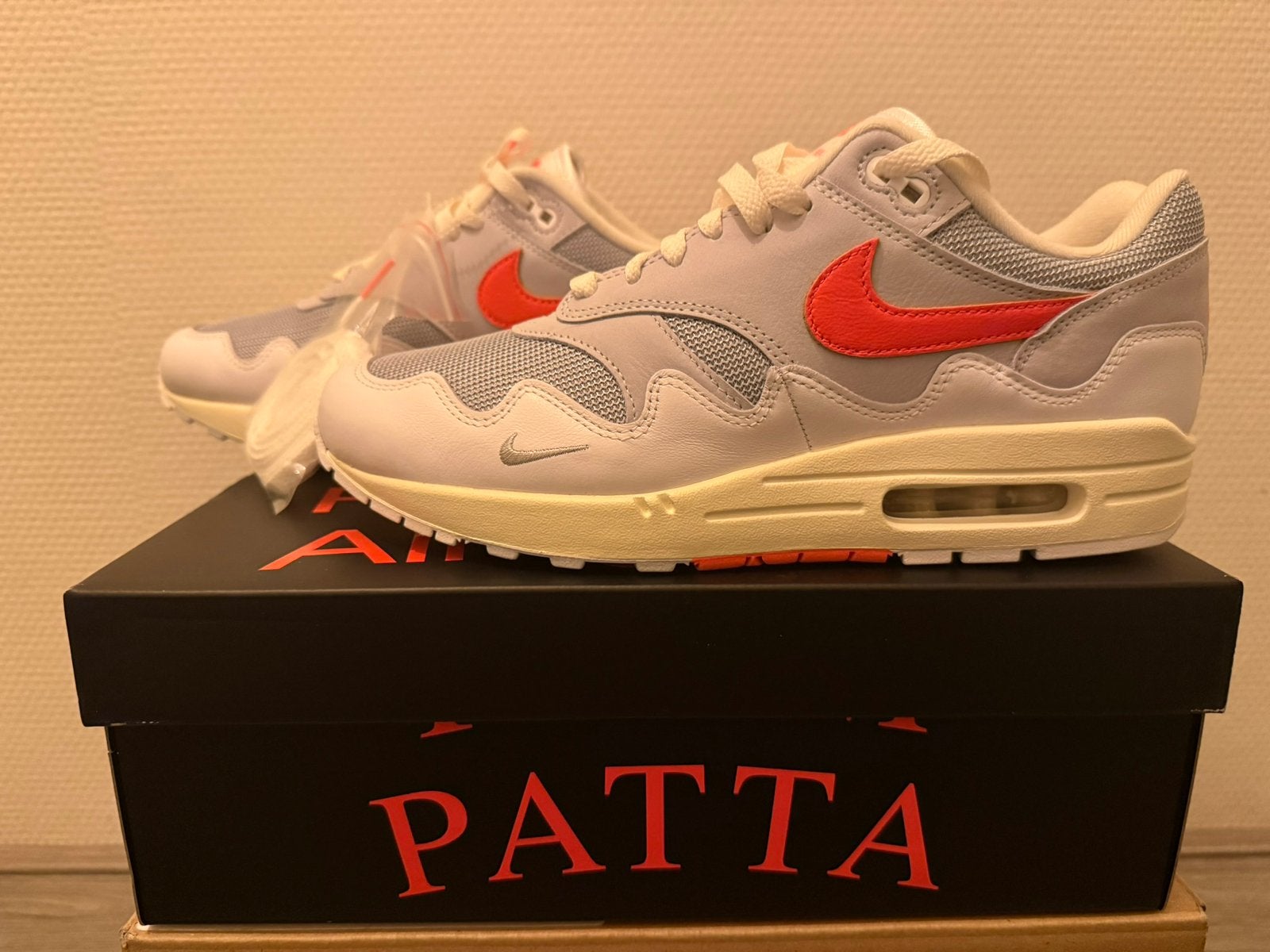 Patta X Nike Air Max 1 maat 44, Overige kleuren, Nieuw, Ophalen of Verzenden, Sneakers of Gympen